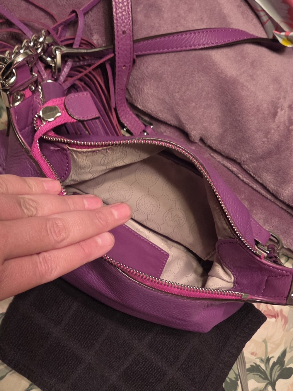 Michael Kors Purple Pebbled Leather Tassel Shoulder Bag with Floral Lining - Picture 2 of 4